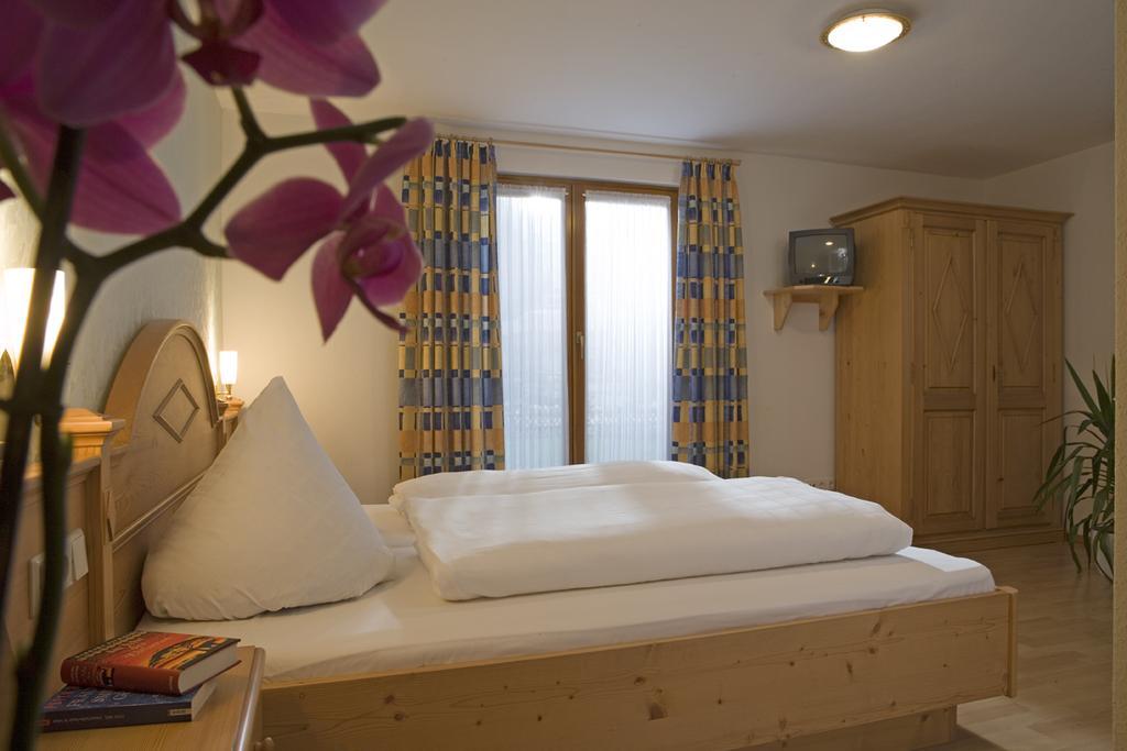 Gasthof Zur Burg Ewattingen Zimmer foto